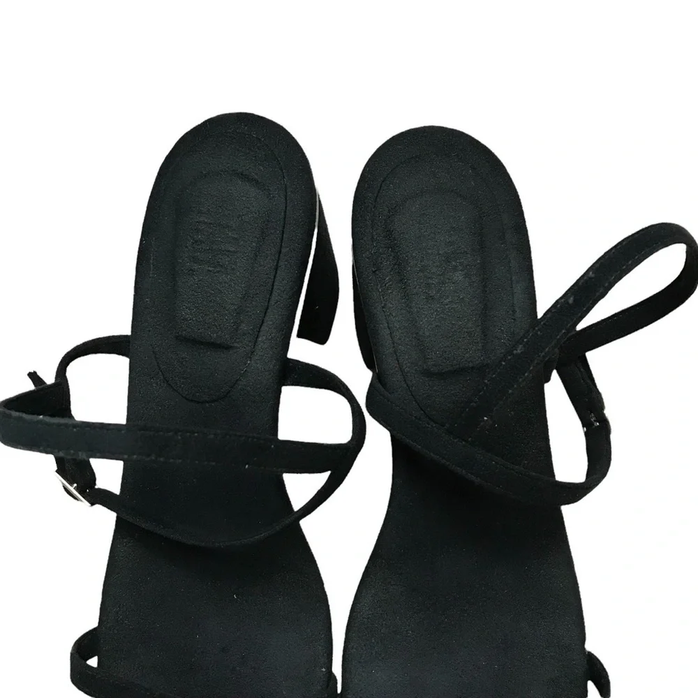 Rafa Black Simple Block Heel Sandal in Sloe US 7